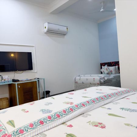Da Bungalow - A Vacation Abode Agra  Zewnętrze zdjęcie
